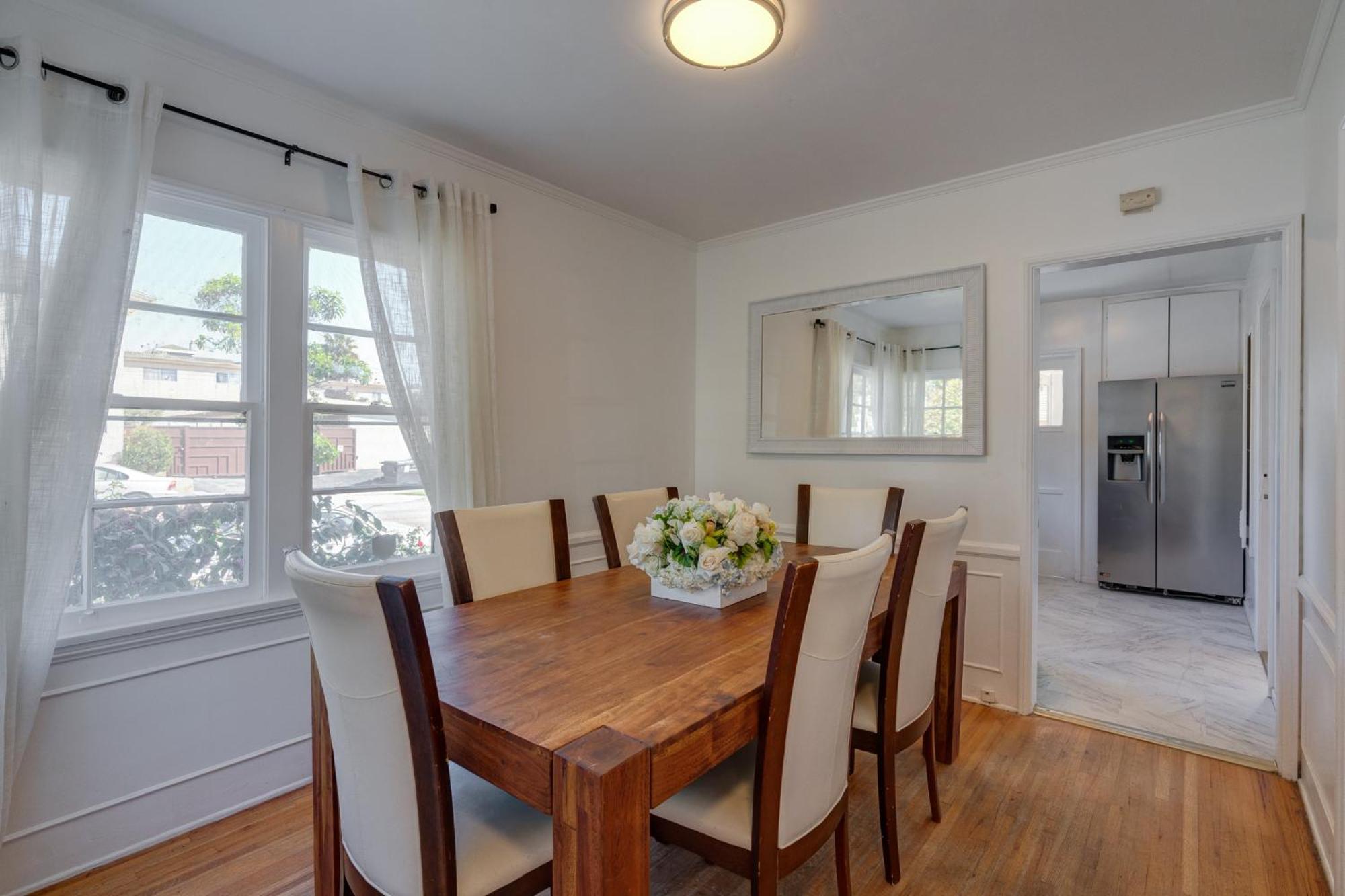 Two Bedroom House With Large Backyard And Grill Santa Mónica